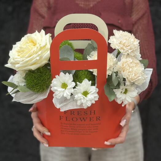 Композиция из роз, гвоздики и хризантемы «Fresh Flower: дыхание лета»