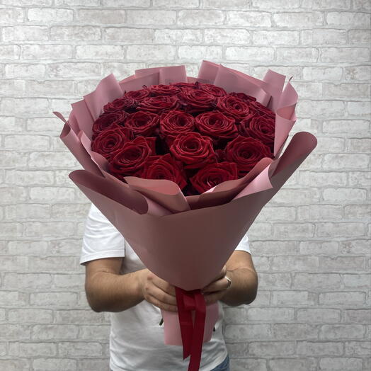 Красные розы в дизайнерской упаковке 🌹🌹🌹🌹🌹
