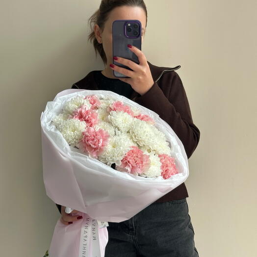 Букет из Хризантем и диантусов