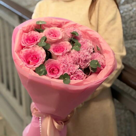 Микс роз с диантусами