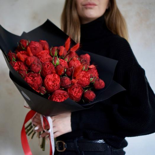 Bouquet of peony roses Red Piano