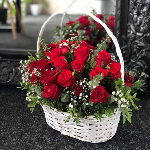 Корзина с розой для любимой