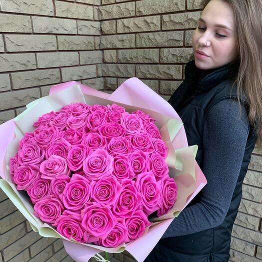 Розовые розы
