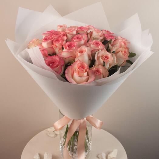 Нежные розы 25 шт