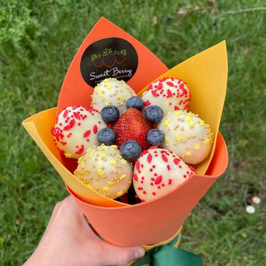 Dulce Mini ramo de fresas en chocolate belga