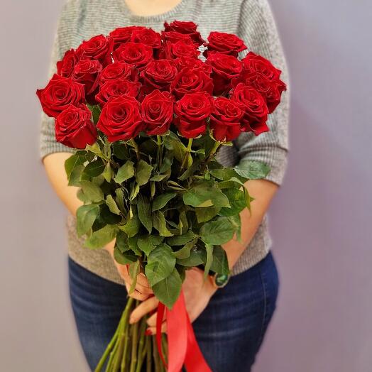 25 rosas rojas