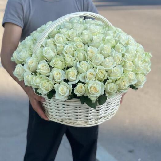 Корзина из 101 белых роз 🤍