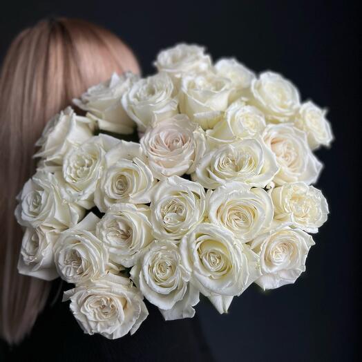 Ramo mono de 25 rosas Premium en forma de peonía