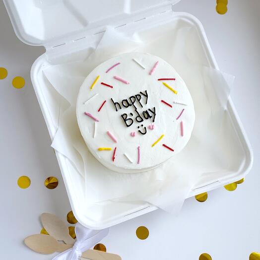 Bento birthday cake "Happy B day" (happy birthday)