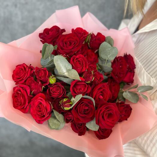 Bouquet of 7 bush roses