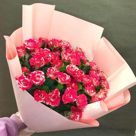 Bouquet of bush roses
