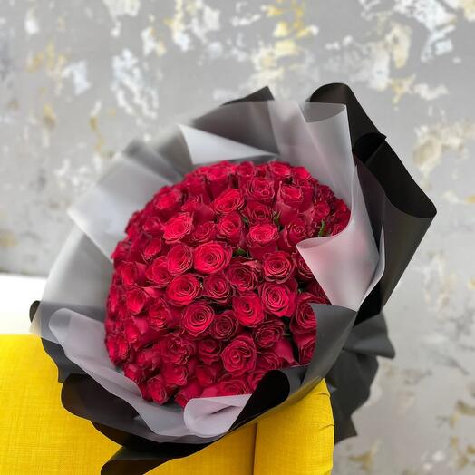 Bouquet of 101 roses in the design