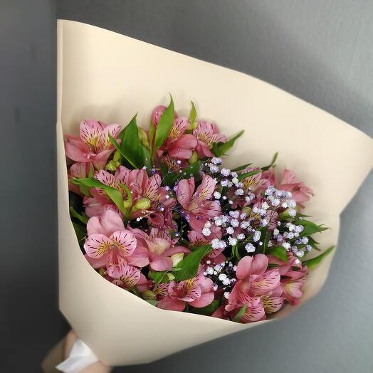Pink flamingos with alstroemeria
