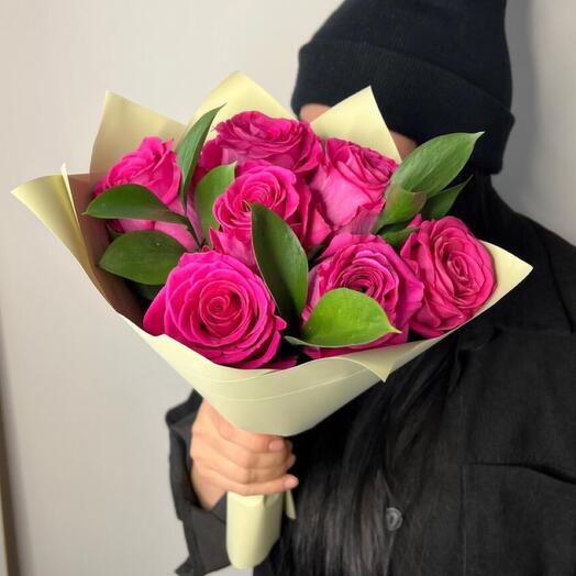 Розовые розы 7 штук