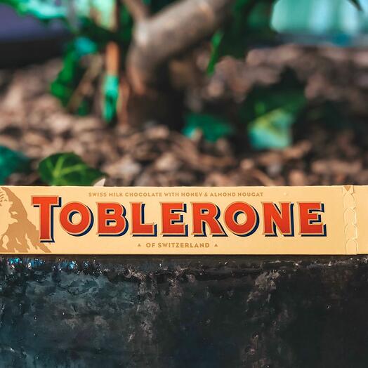 Toblerone White/Black Chocolate Bar