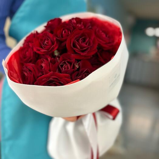Ramo de rosas rojas