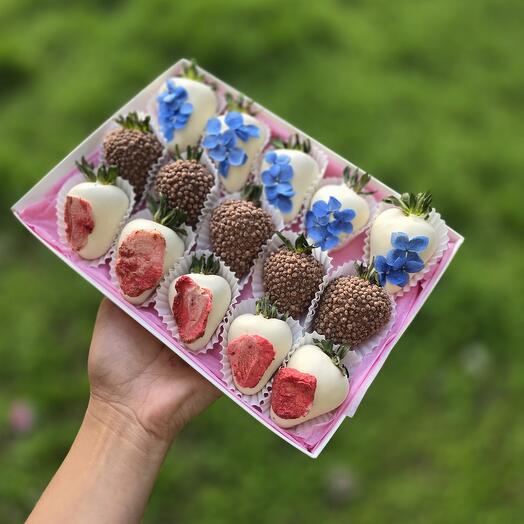 Клубника в шоколаде микс М