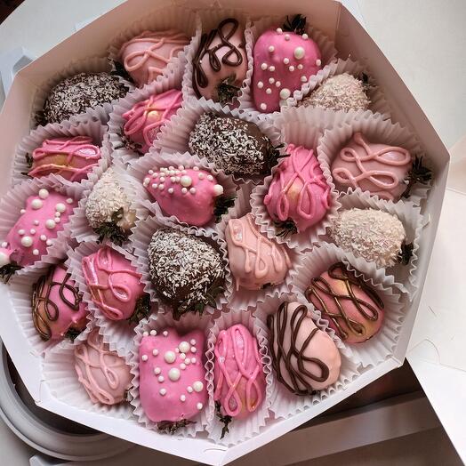 Chocolate-covered strawberries assorted