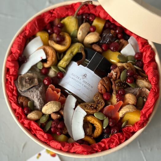 A compliment from dried fruits