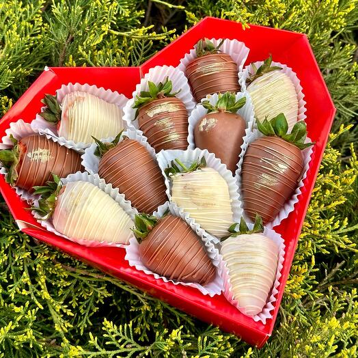 Chocolate-covered strawberries 12 pcs