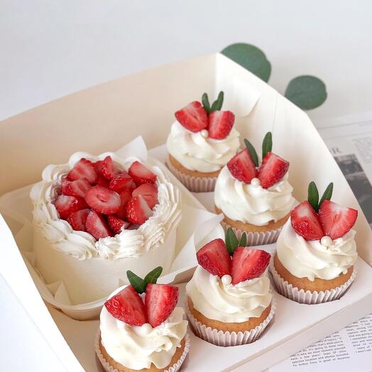 Bento and cupcakes with fresh strawberries on March 8th