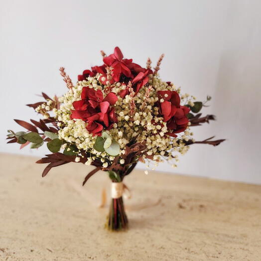 Ramo de novia preservado con hortensias y paniculata