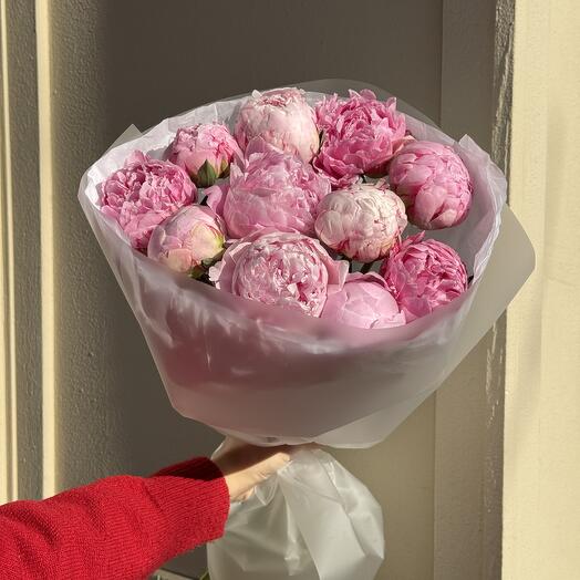 Букет из 11 пионов