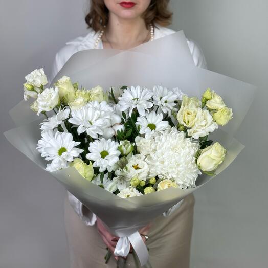 Ramo prefabricado de crisantemo, eustoma, rosa de arbusto