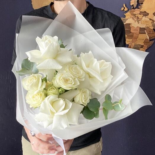 Букет из белоснежных цветов