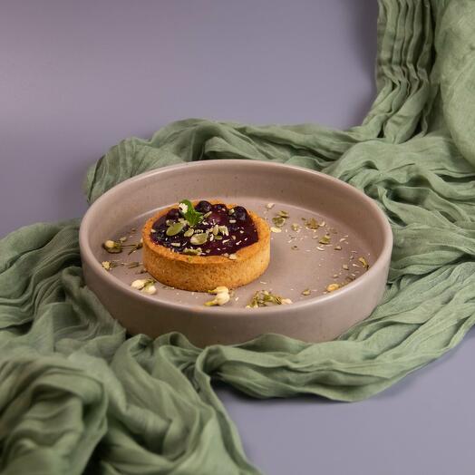 Тарталетка "Черная смородина с карамелью"