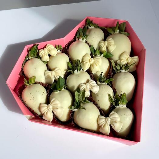 Клубника в бельгийском шоколаде "Сердце"