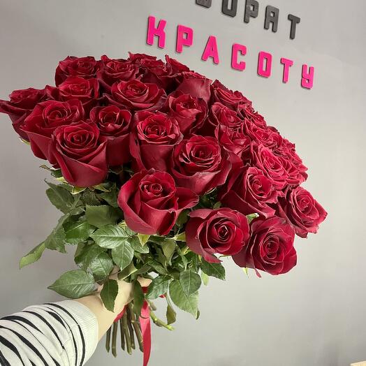 35 голландских роз