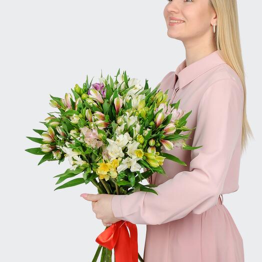 Букет из 17 альстромерий