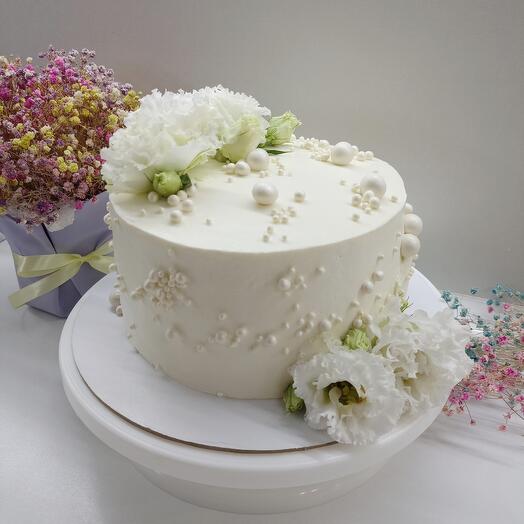 Свадебный торт с живыми цветами, торт на юбилей, на день рождения