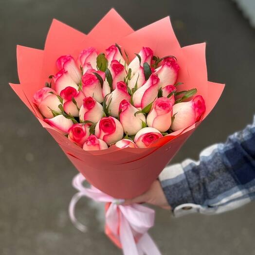 Букет "Свет розовых грез" из 25 роз