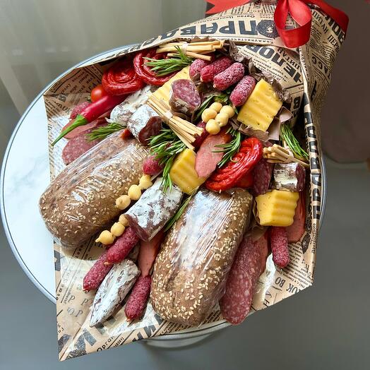 Букет из колбасок «Мясной деликатес»