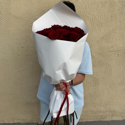 Красные розы 15 шт
