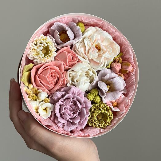 Set of marshmallow tulips "love"
