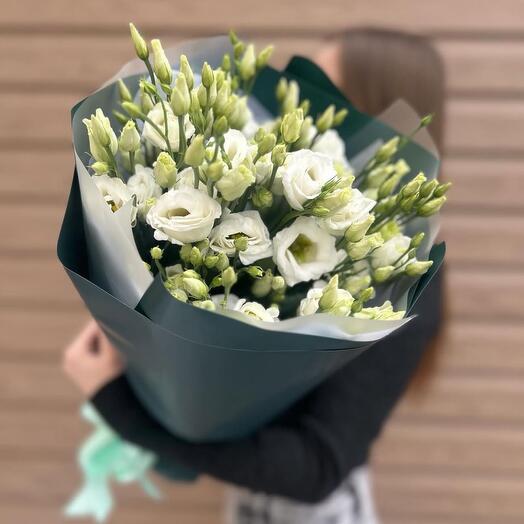 Сказочный букет белой эустомы