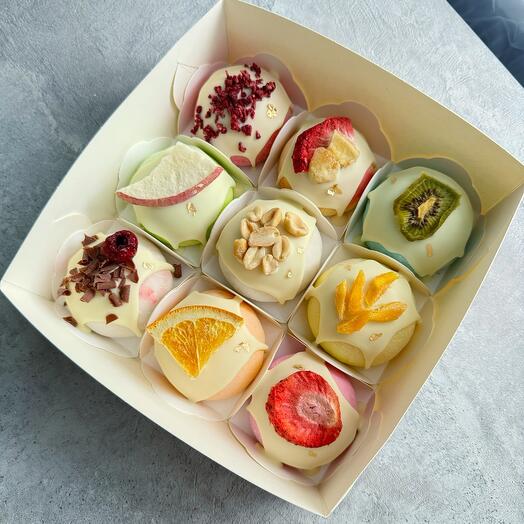 WOW, A set of 9 gorgeous Mochi desserts