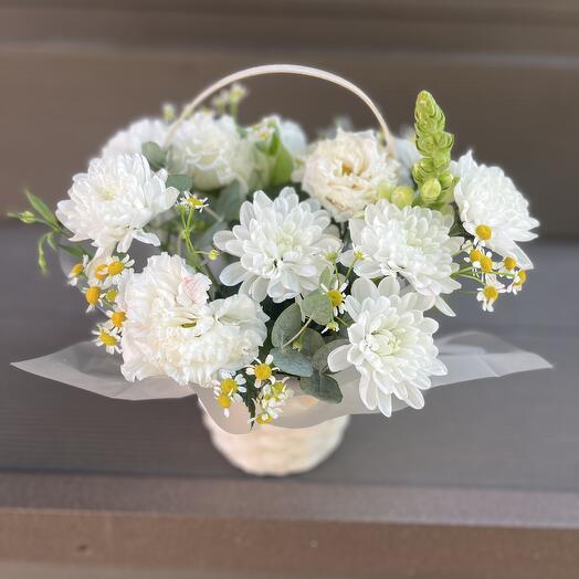 Корзина с цветами размер S