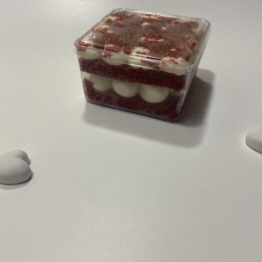 Десерт в боксе (красный бархат )