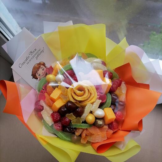 Букет из сухофруктов