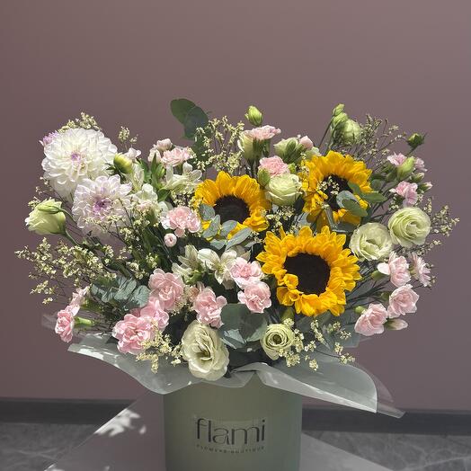 Подсолнухи в коробке