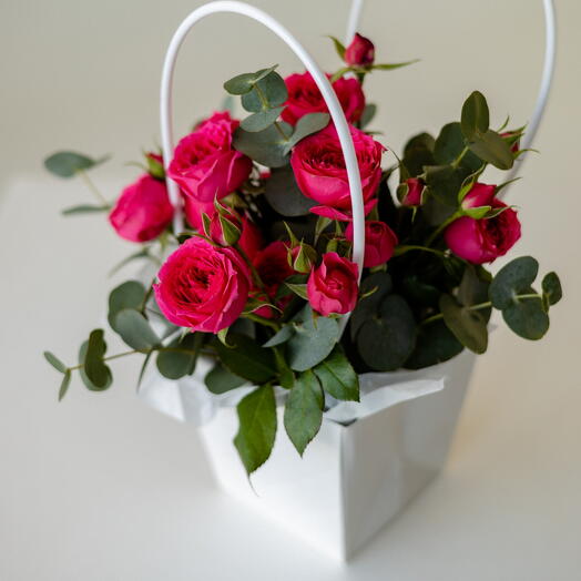 Корзина с цветами