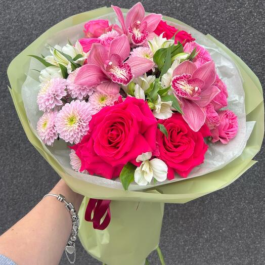 Шикарный яркий красивый букет орхидея розы альстромерия хризантема