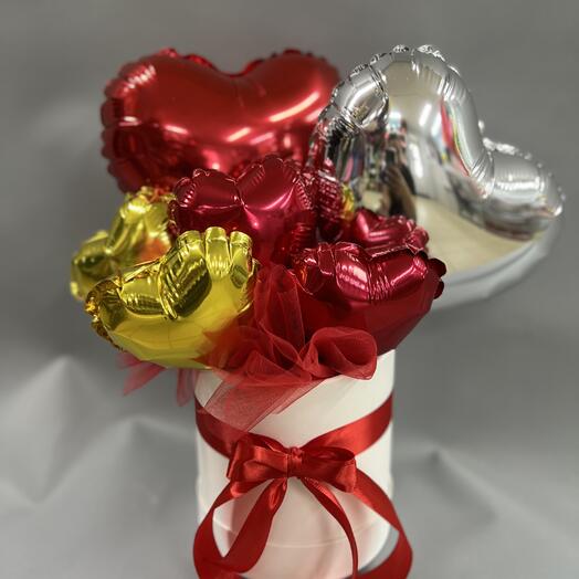 Композиция сердца в коробке