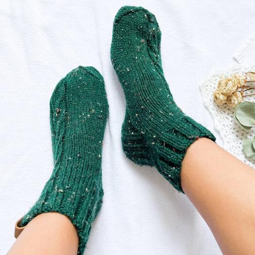 Вязаные шерстяные женские носки «Хвойный лес»