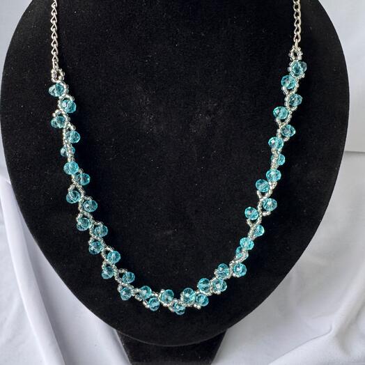 Колье "Веточки", светло-голубое