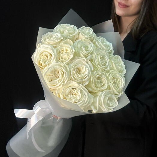 Букет из 15 белых роз (мб 275)